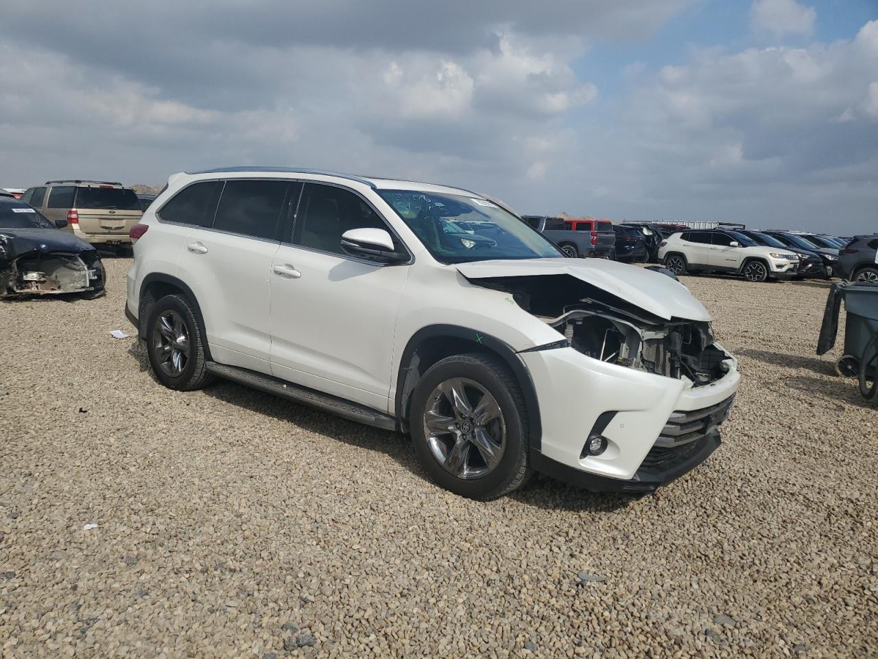 2019 TOYOTA HIGHLANDER