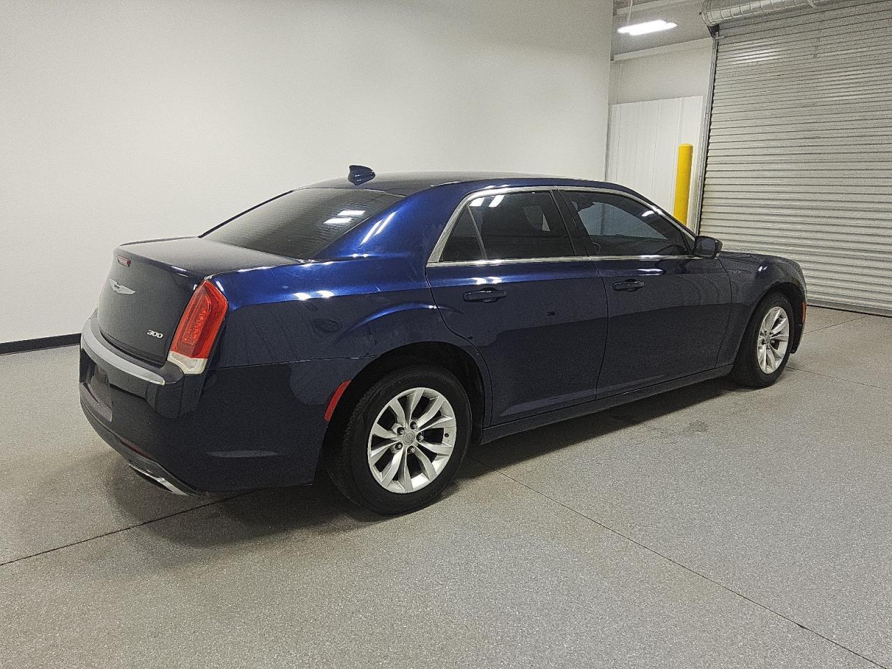 2015 CHRYSLER 300