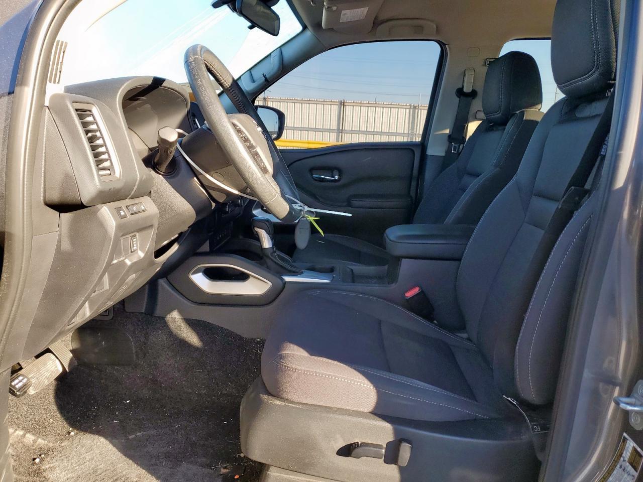 2022 NISSAN Frontier