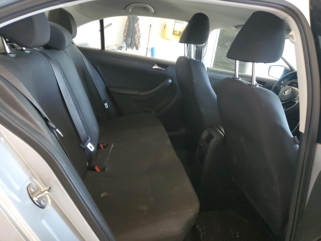 2016 VOLKSWAGEN JETTA