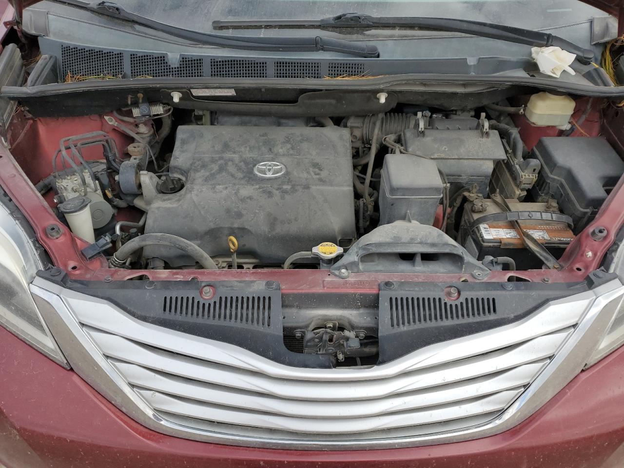 2015 TOYOTA SIENNA