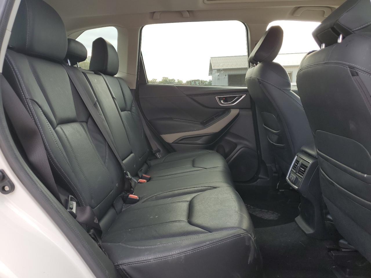 2022 SUBARU FORESTER