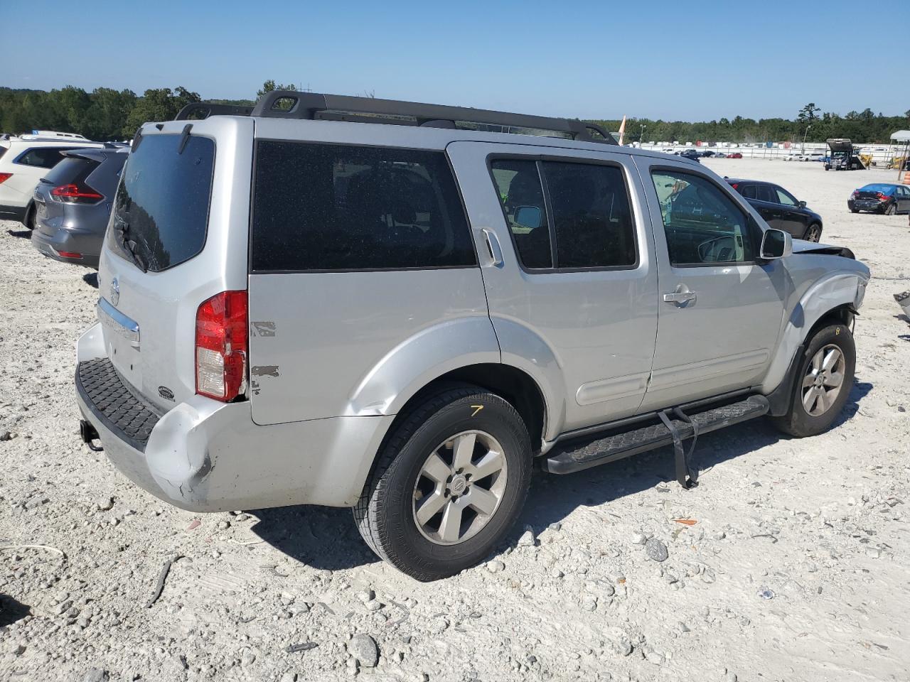 2012 NISSAN PATHFINDER
