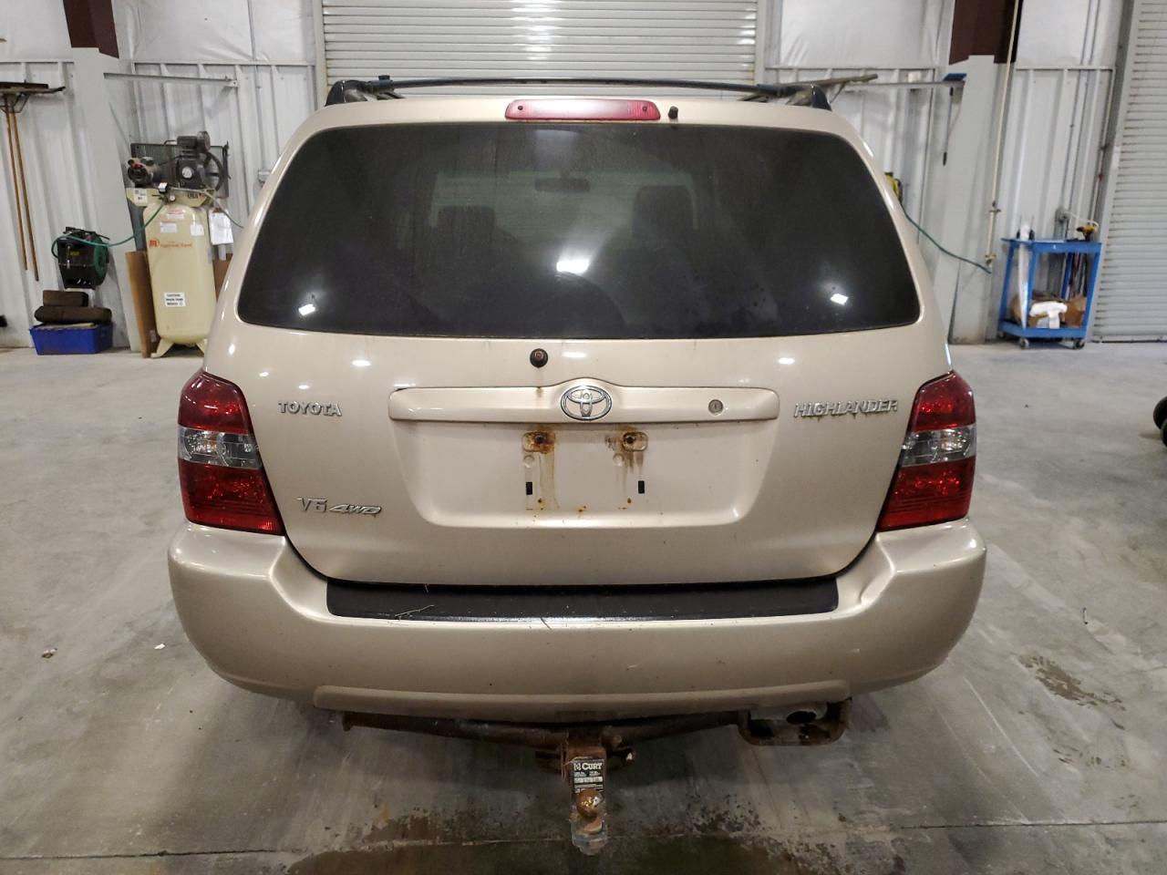 2005 TOYOTA HIGHLANDER