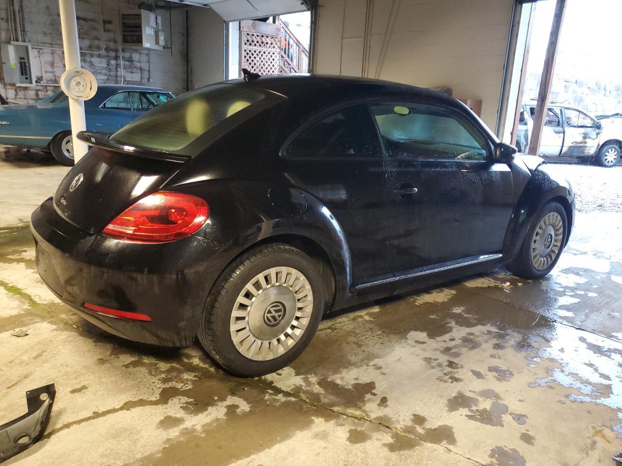 2016 VOLKSWAGEN Beetle