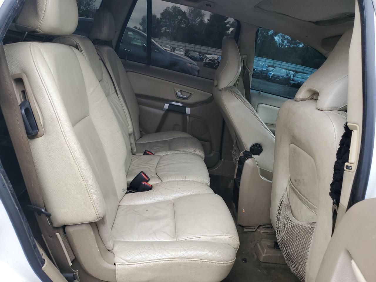 2010 VOLVO XC90