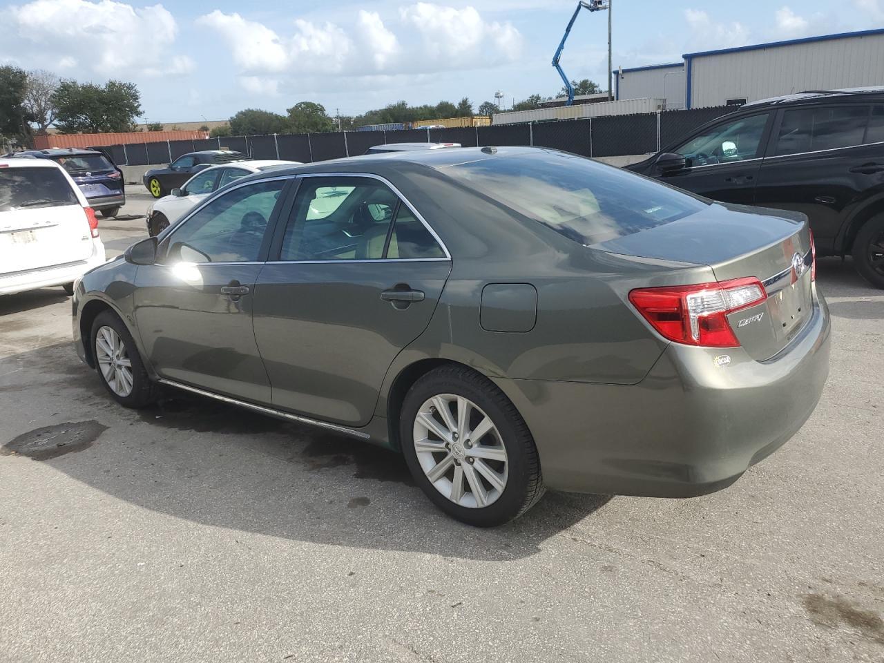 2013 TOYOTA CAMRY