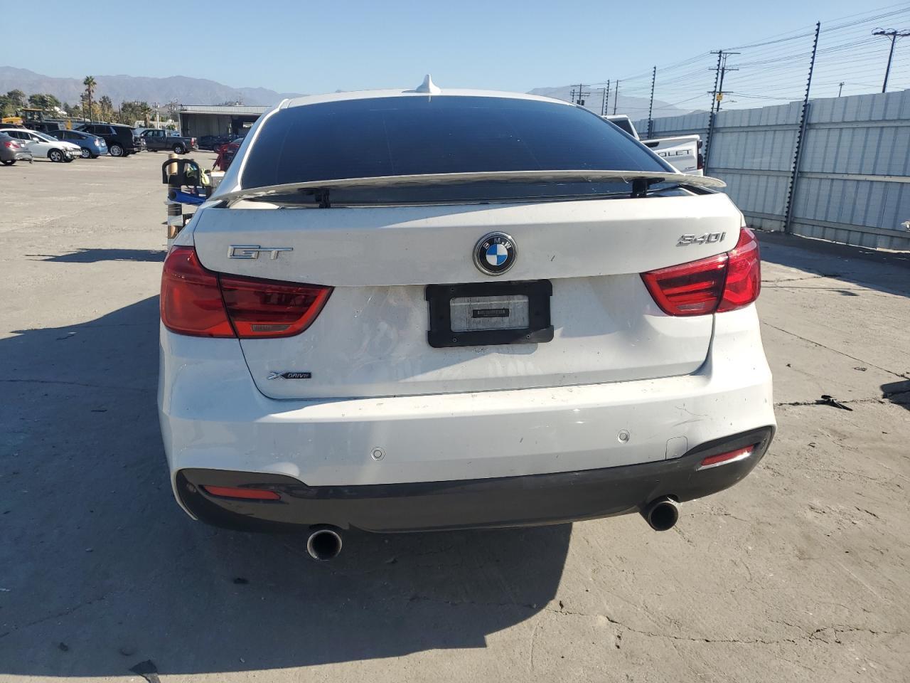 2017 BMW 3 SERIES