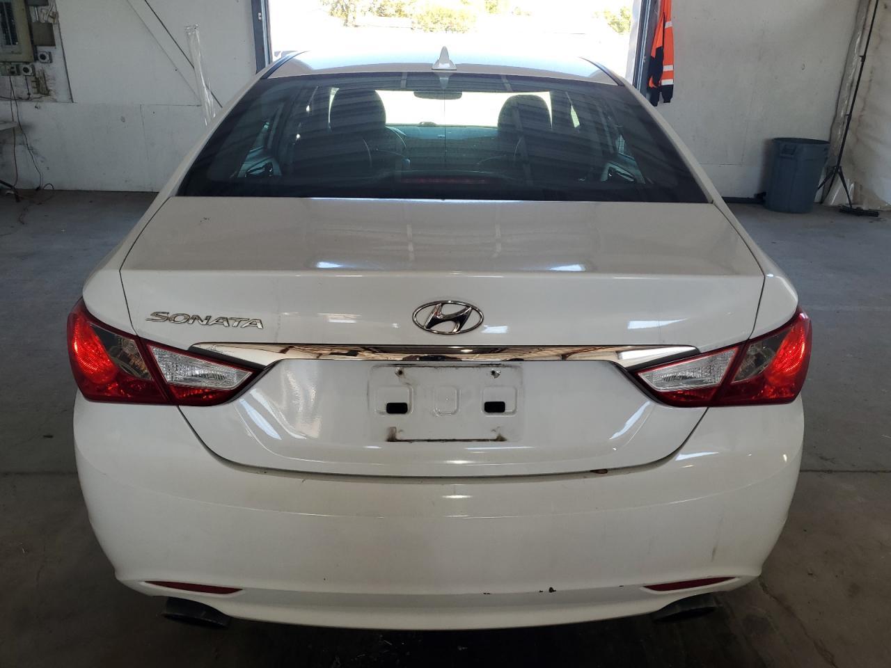 2011 HYUNDAI SONATA