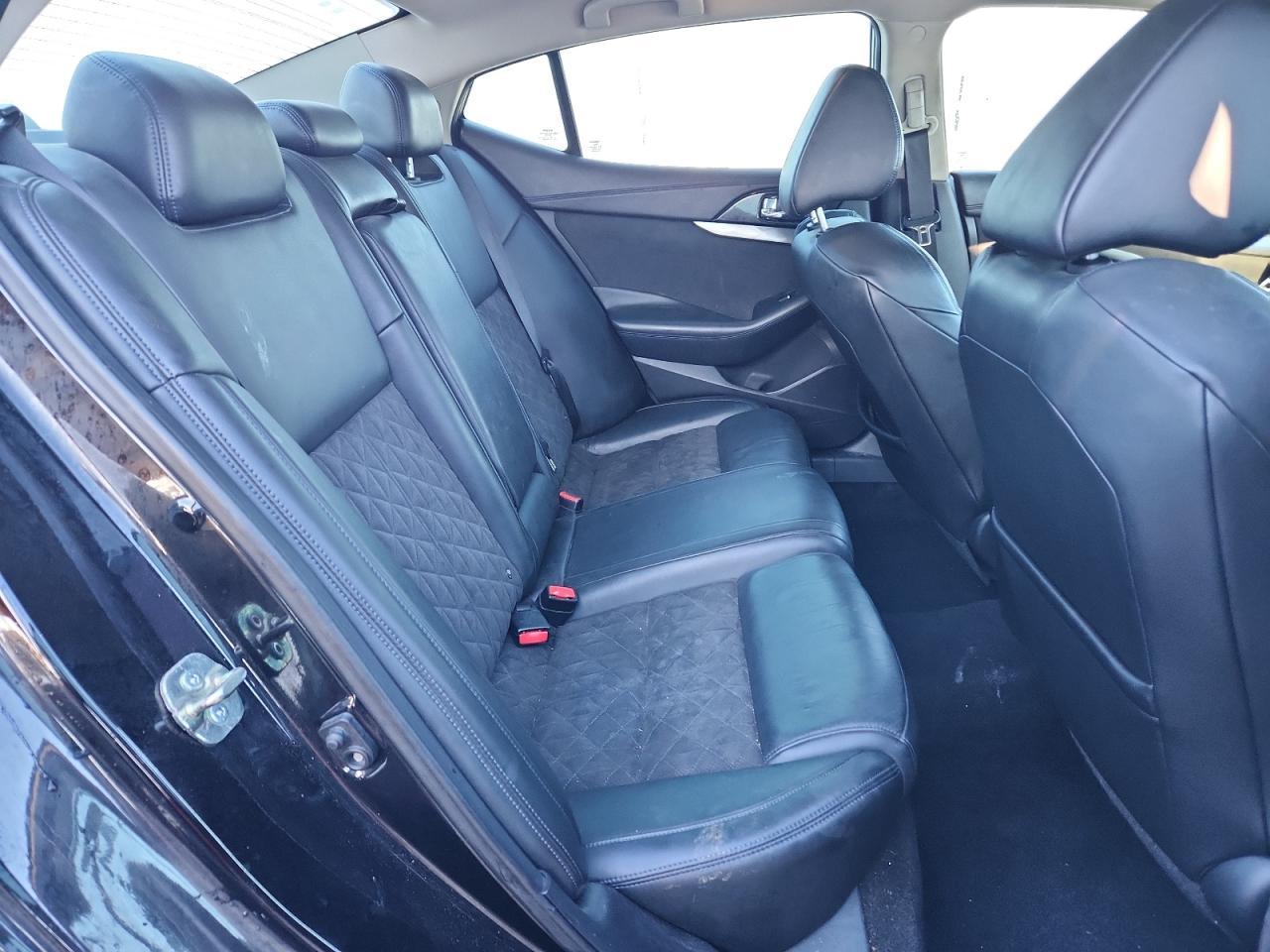 2016 NISSAN Maxima
