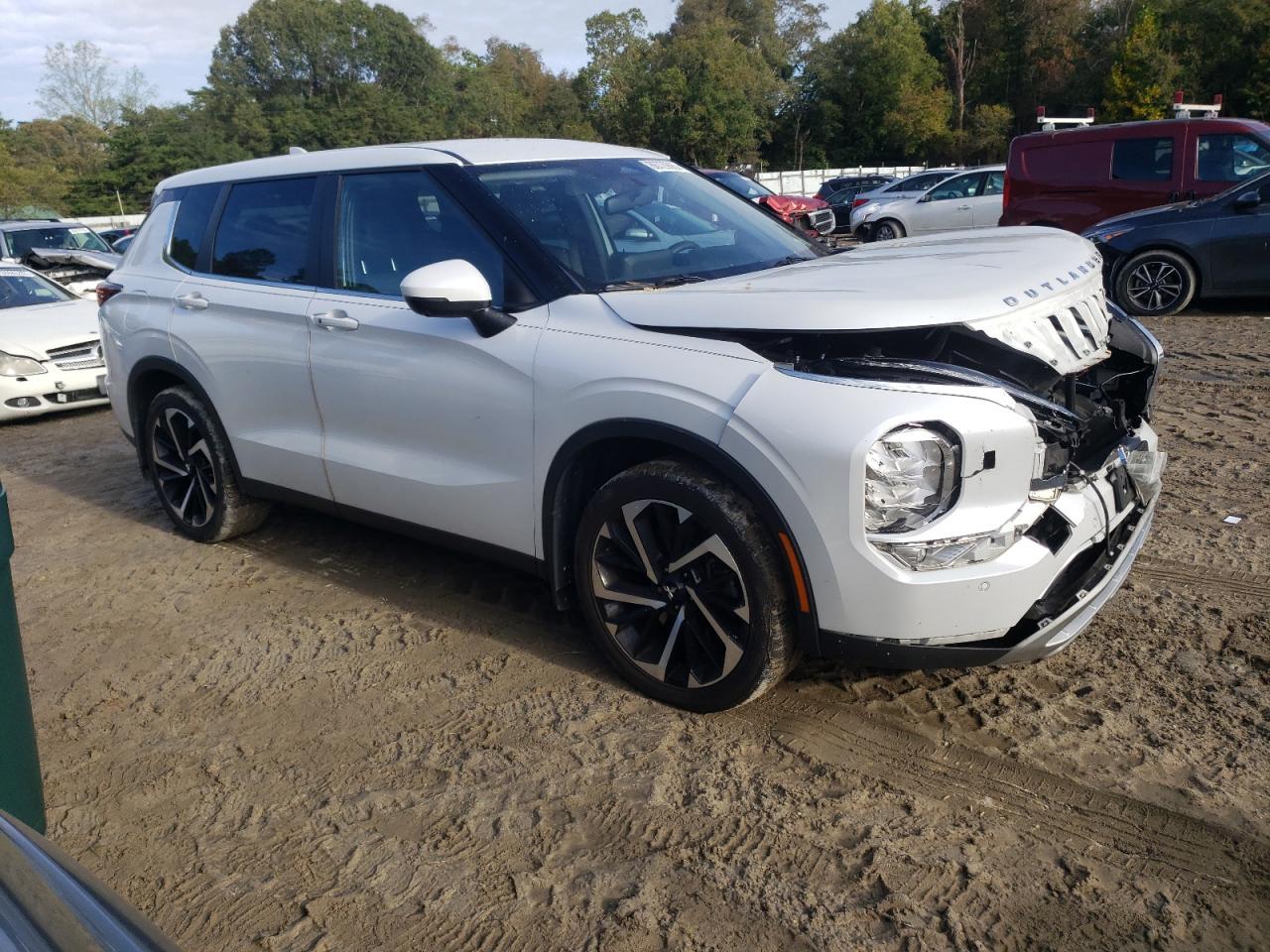 2023 MITSUBISHI outlander