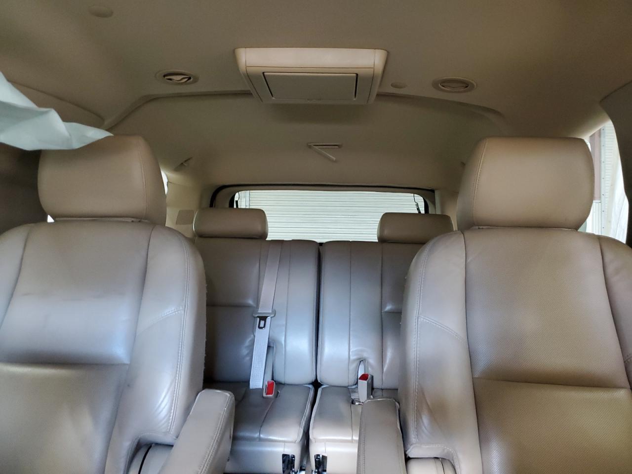 2011 CADILLAC ESCALADE