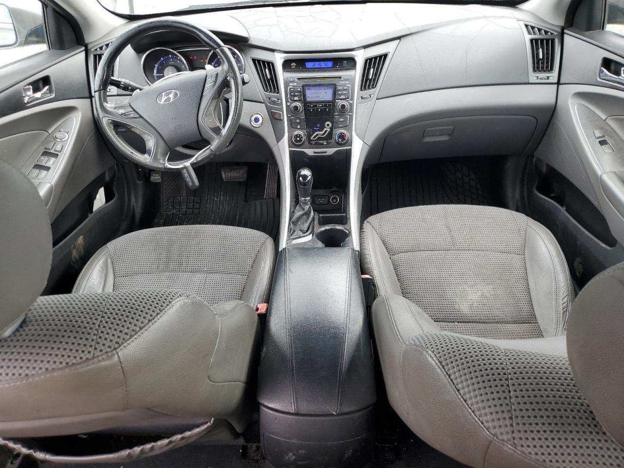 2011 HYUNDAI SONATA