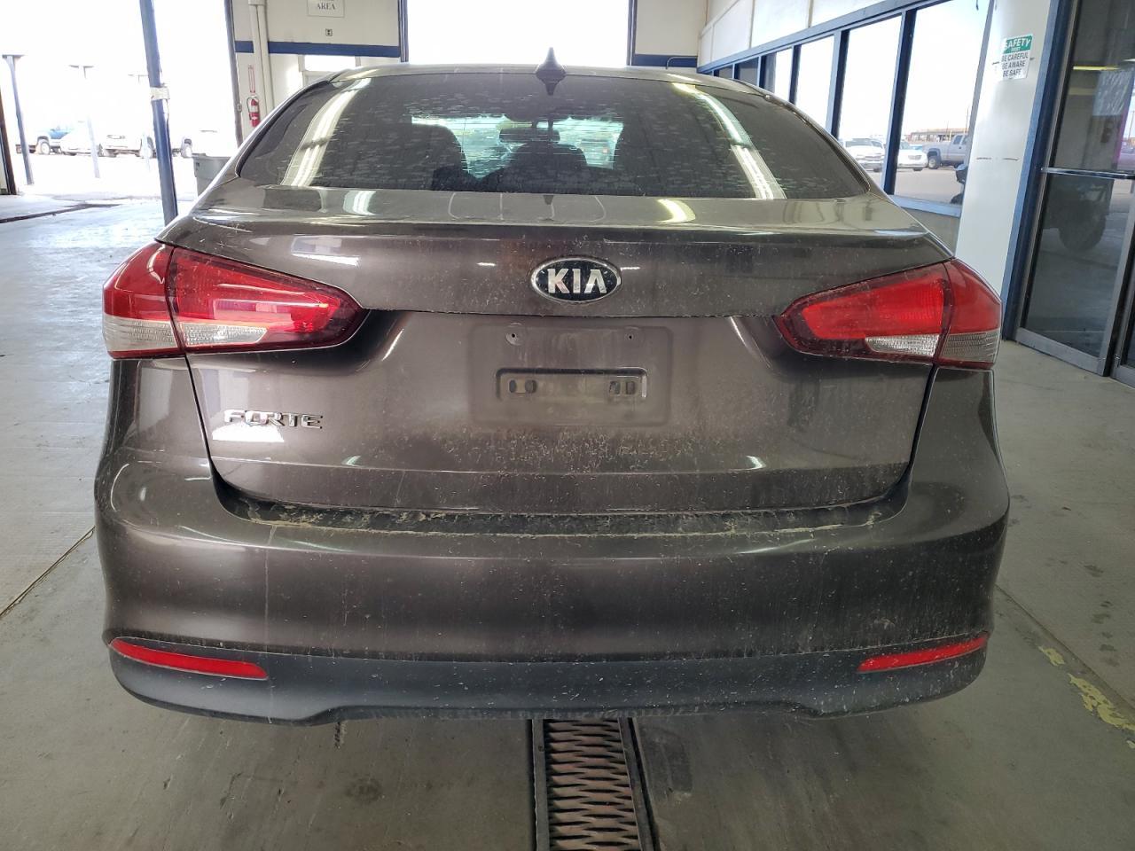 2017 KIA FORTE