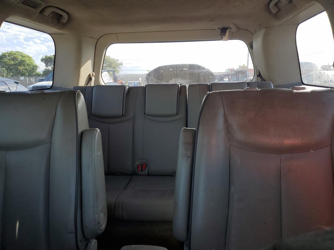 2011 NISSAN Quest