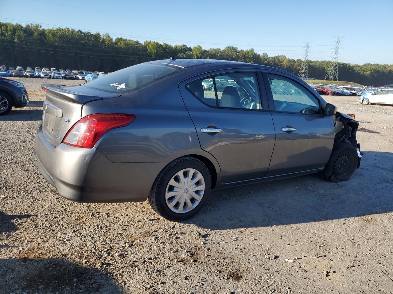 2016 NISSAN VERSA