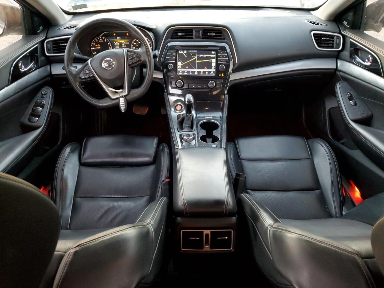 2017 NISSAN Maxima