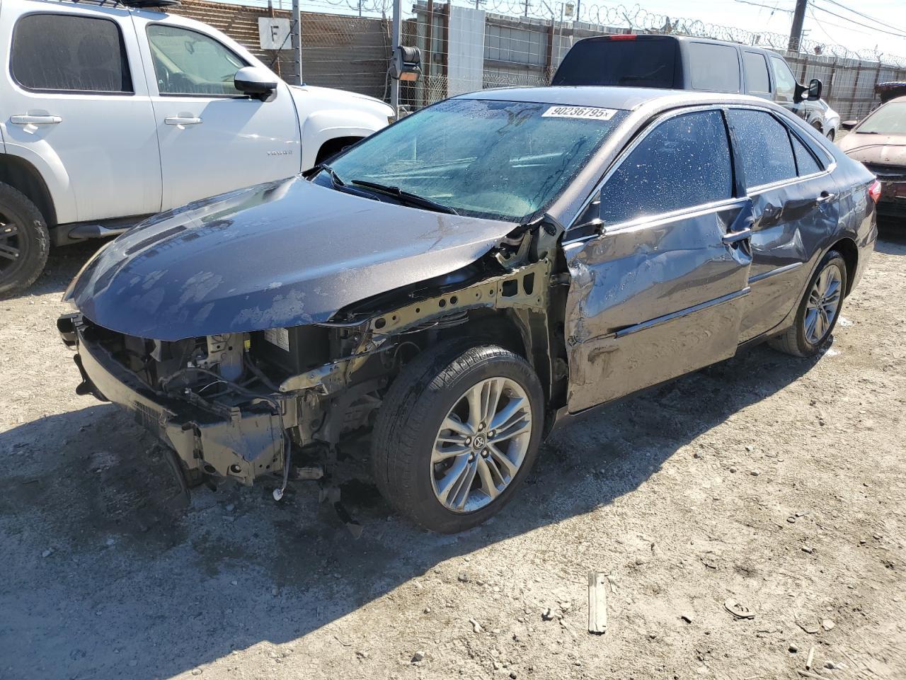 2017 TOYOTA CAMRY