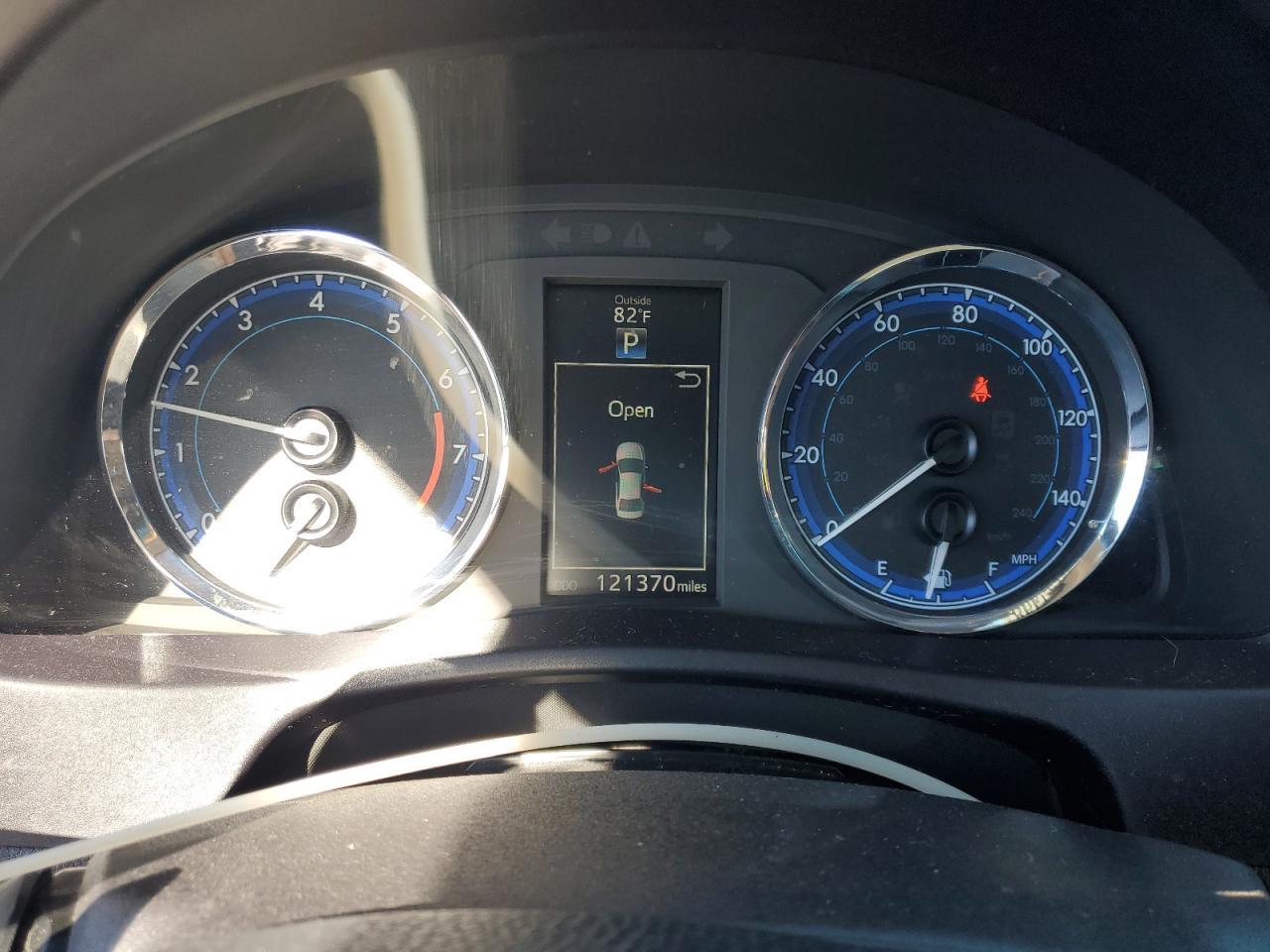2017 TOYOTA COROLLA