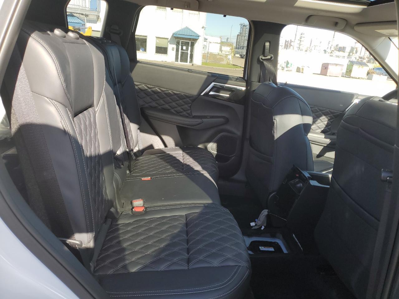 2024 MITSUBISHI outlander