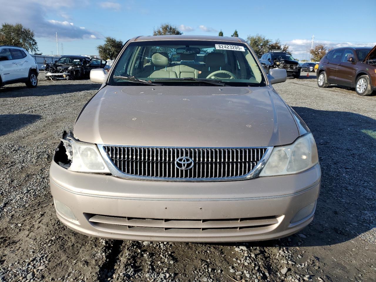 2001 TOYOTA Avalon