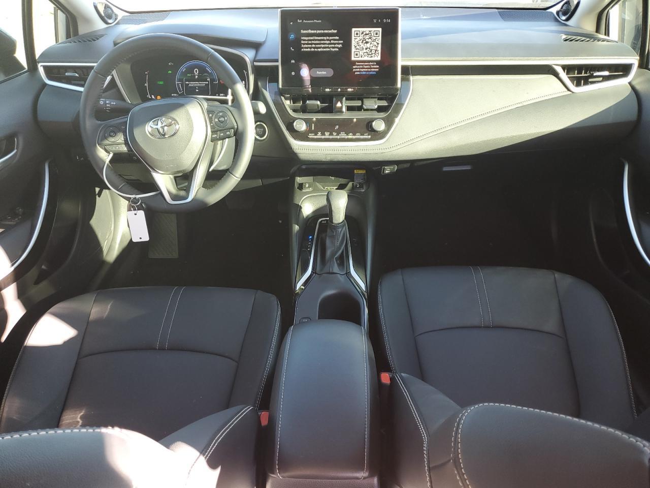 2025 TOYOTA COROLLA