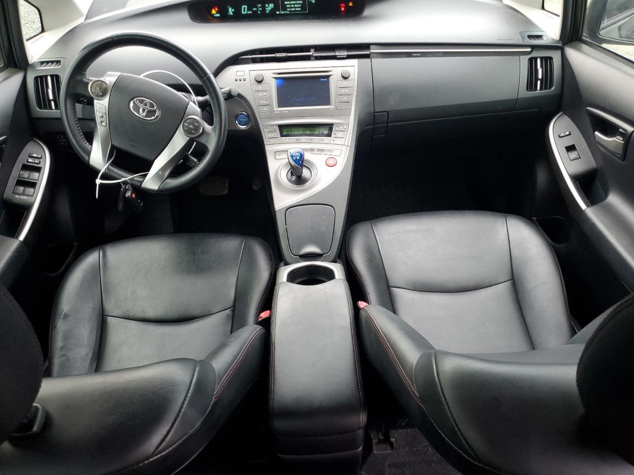 2013 TOYOTA PRIUS