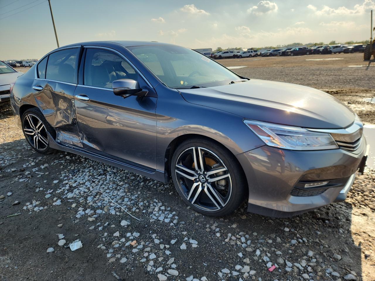 2017 HONDA ACCORD