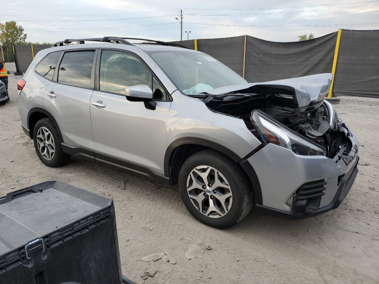 2022 SUBARU FORESTER