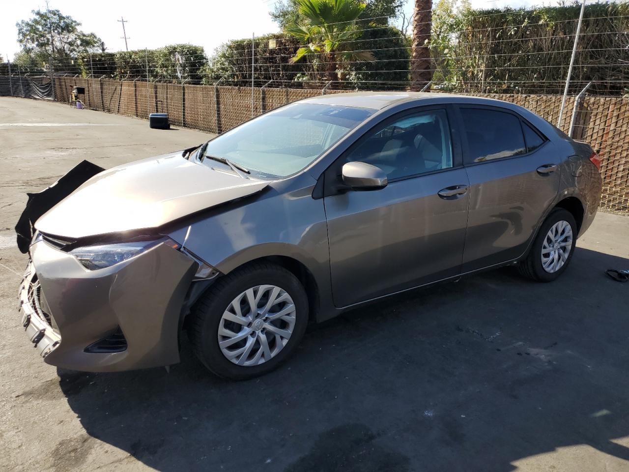 2017 TOYOTA COROLLA