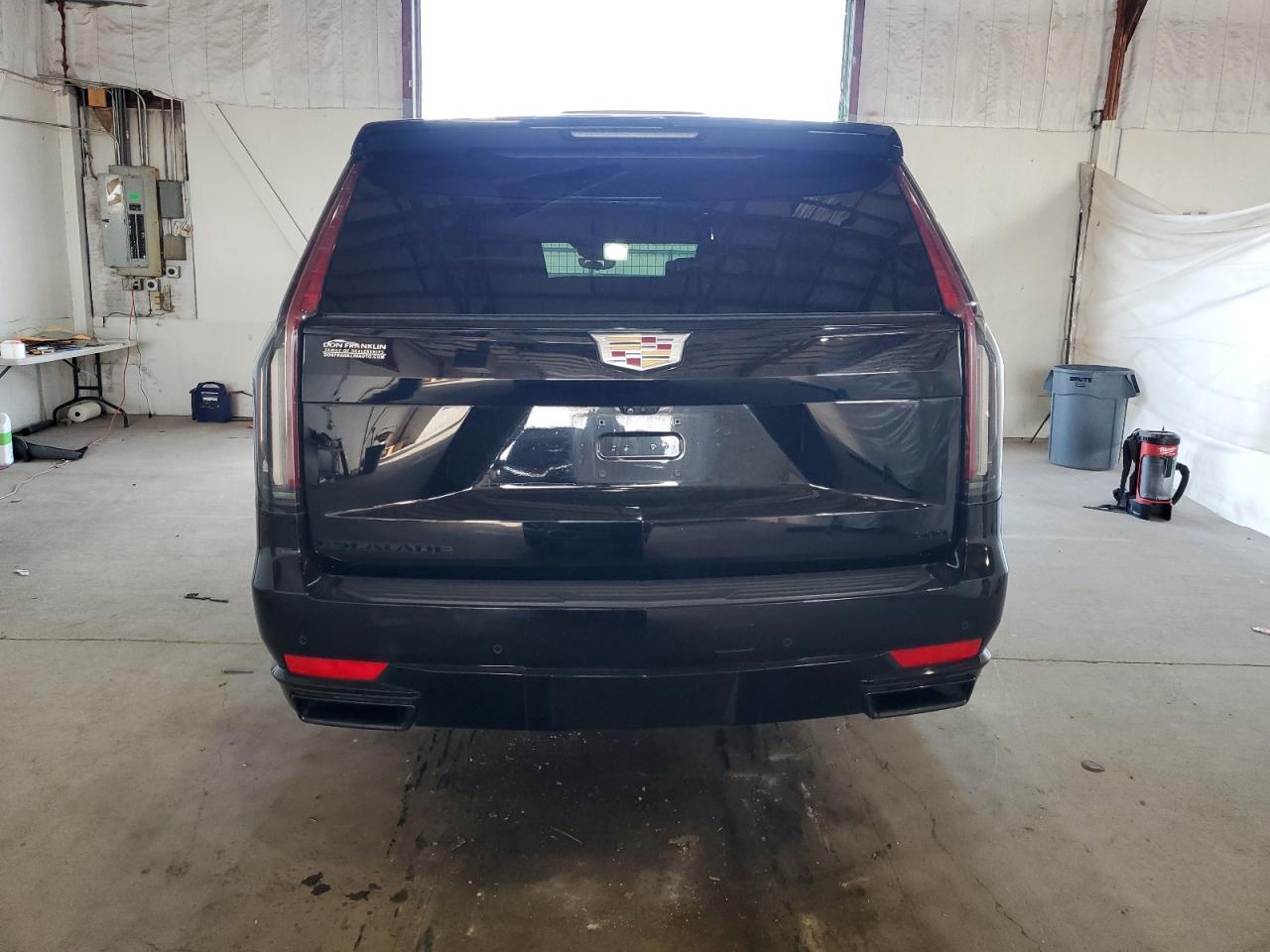2021 CADILLAC Escalade ESV