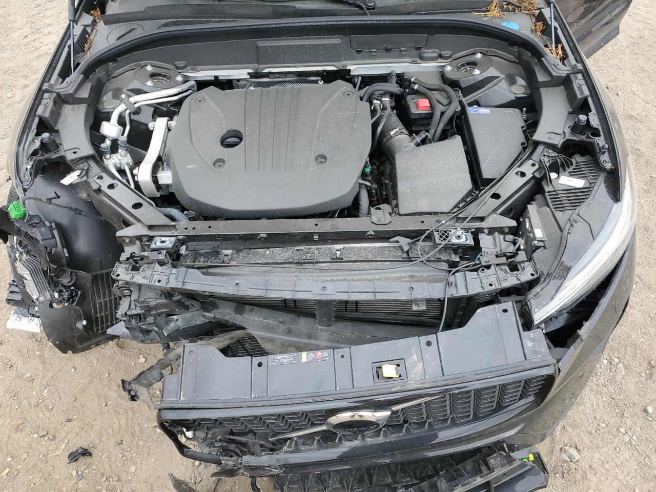 2024 VOLVO XC60