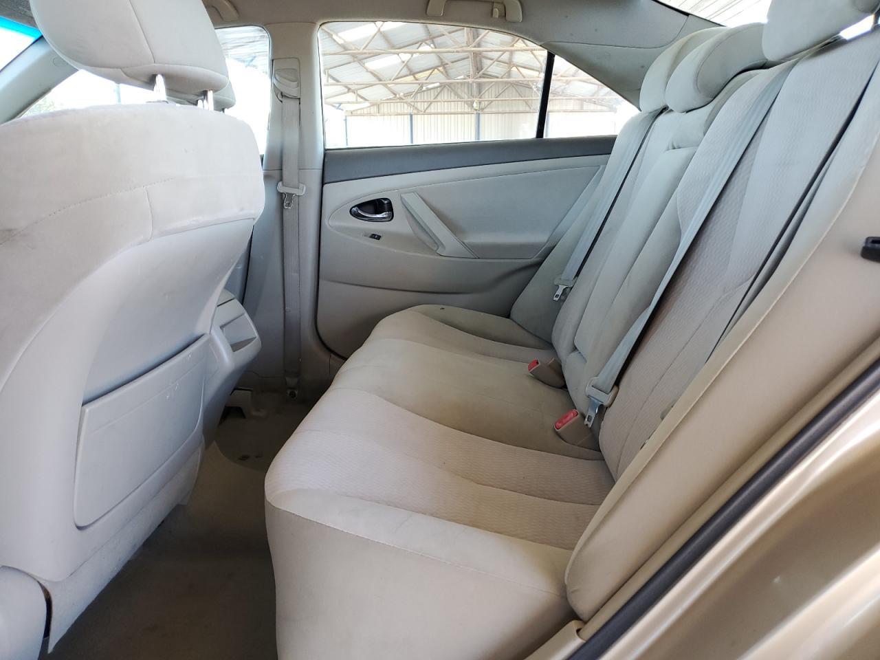 2011 TOYOTA CAMRY