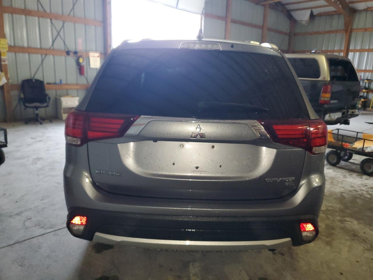 2018 MITSUBISHI outlander