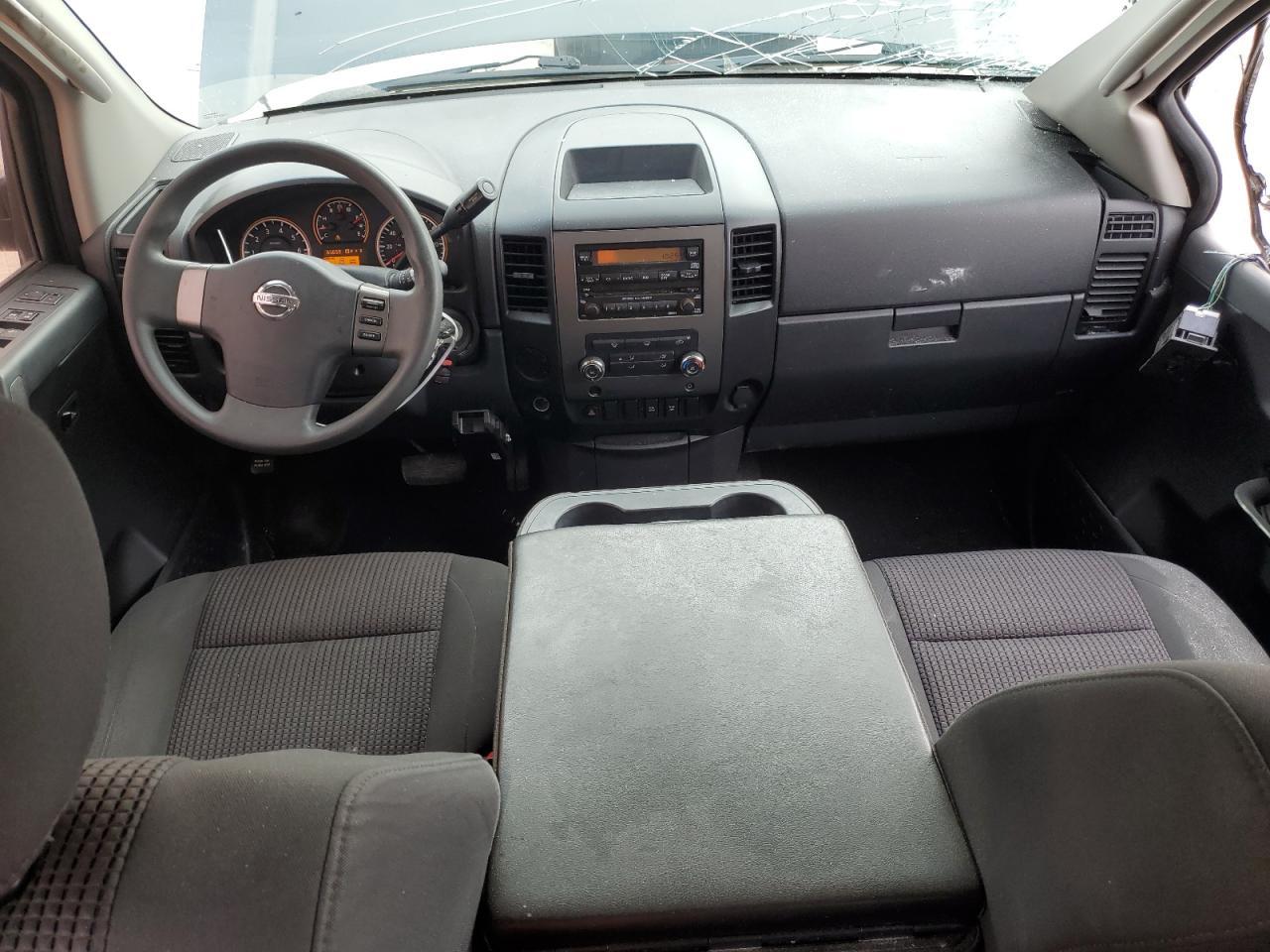 2011 NISSAN Titan