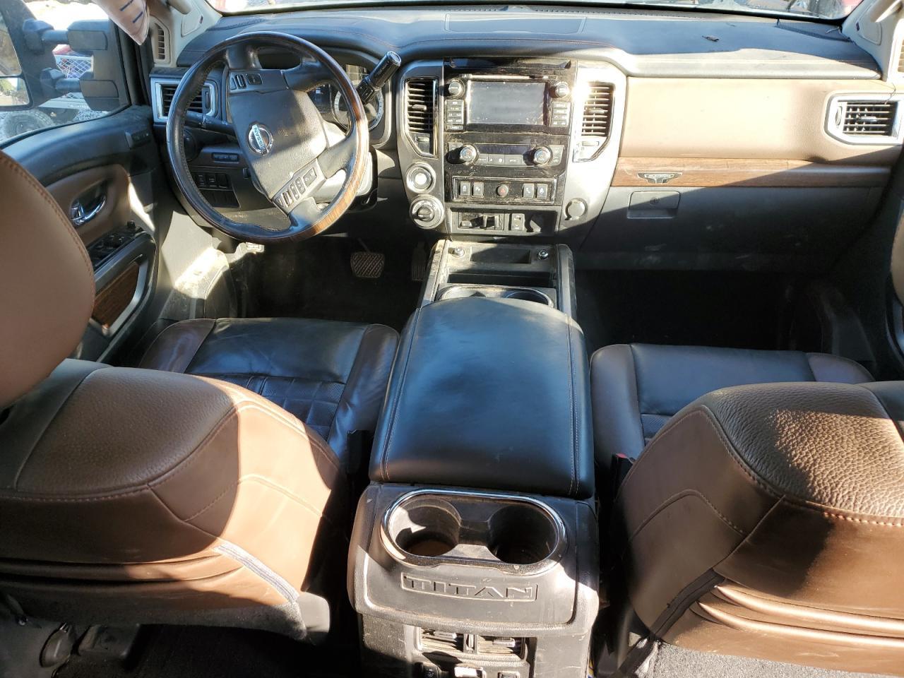 2016 NISSAN Titan