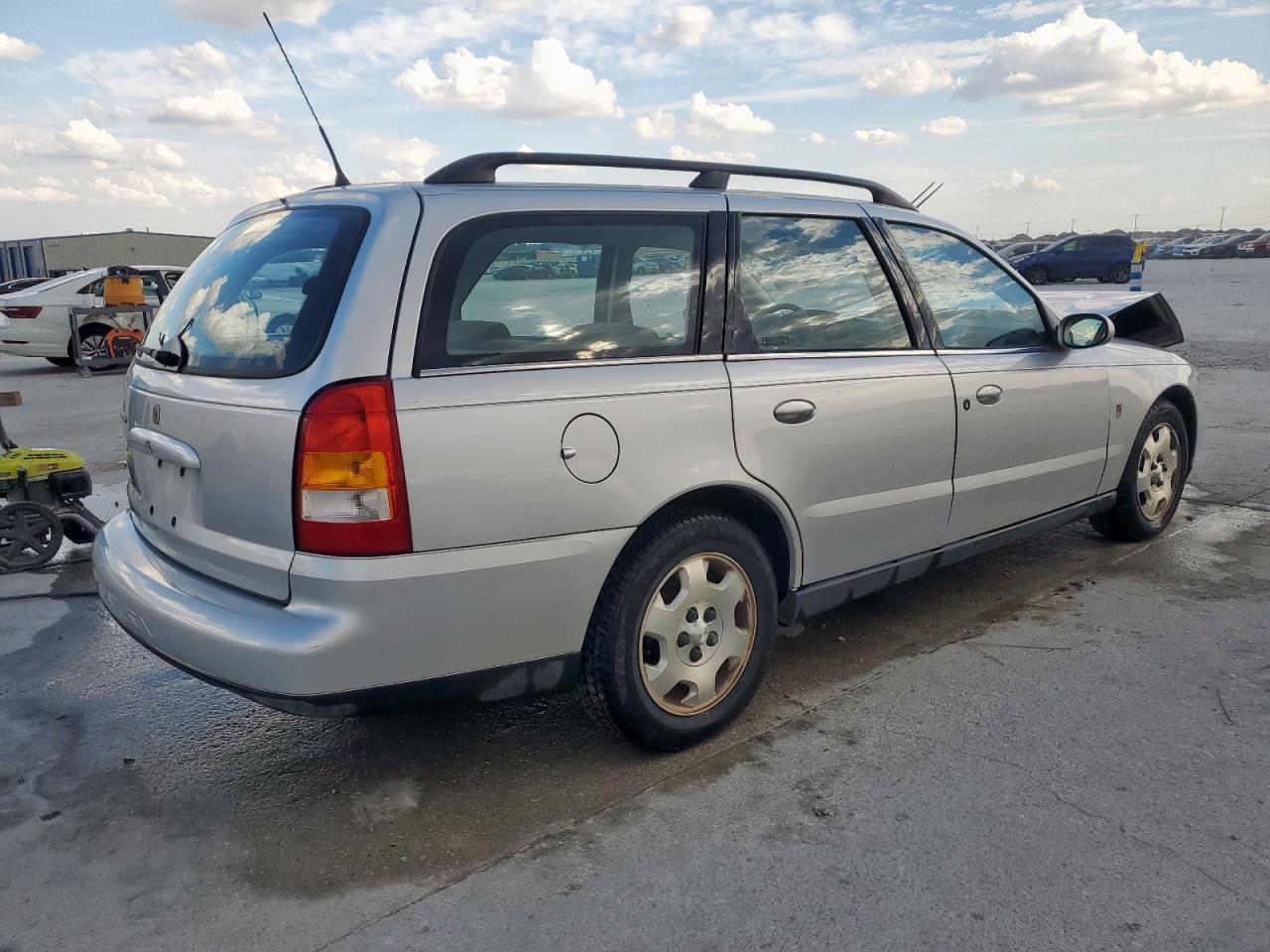 2002 SATURN Lw200