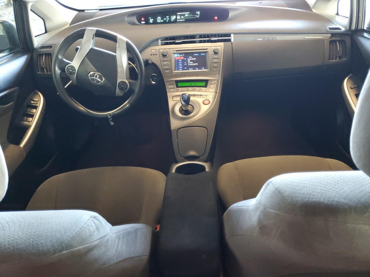2015 TOYOTA Prius Plug-In