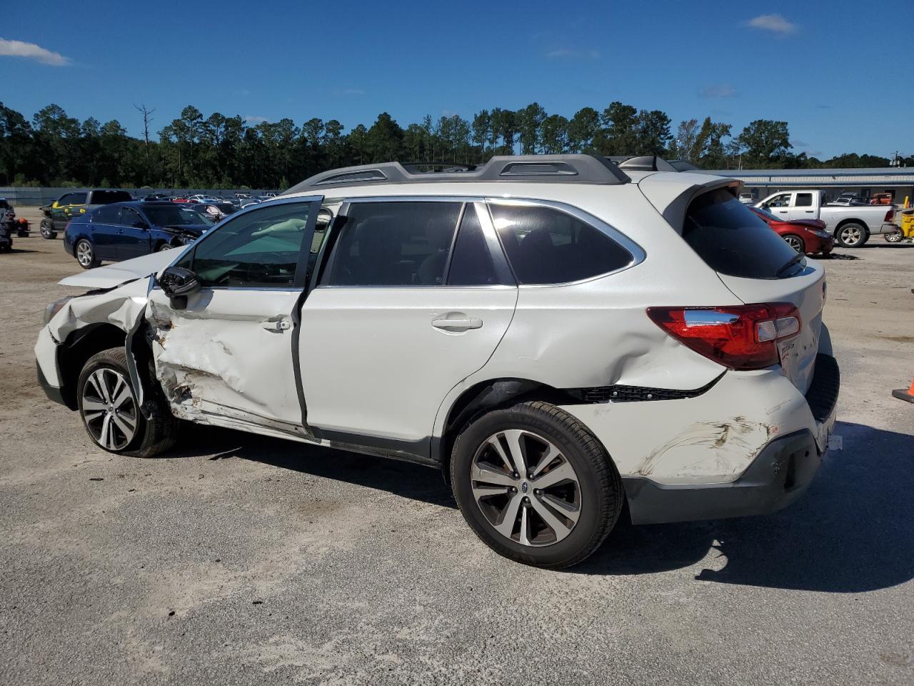 2019 SUBARU Outback