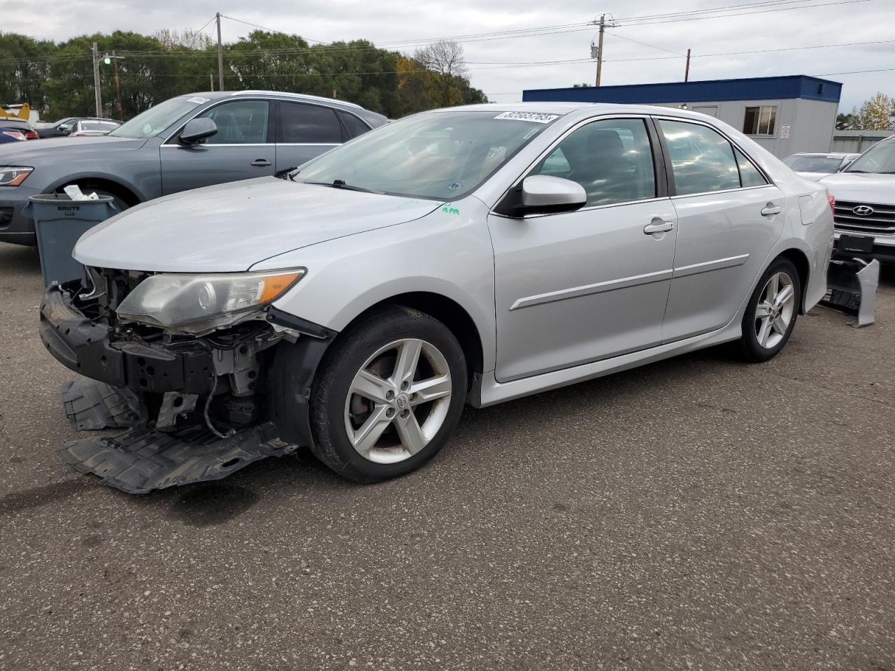 2014 TOYOTA CAMRY