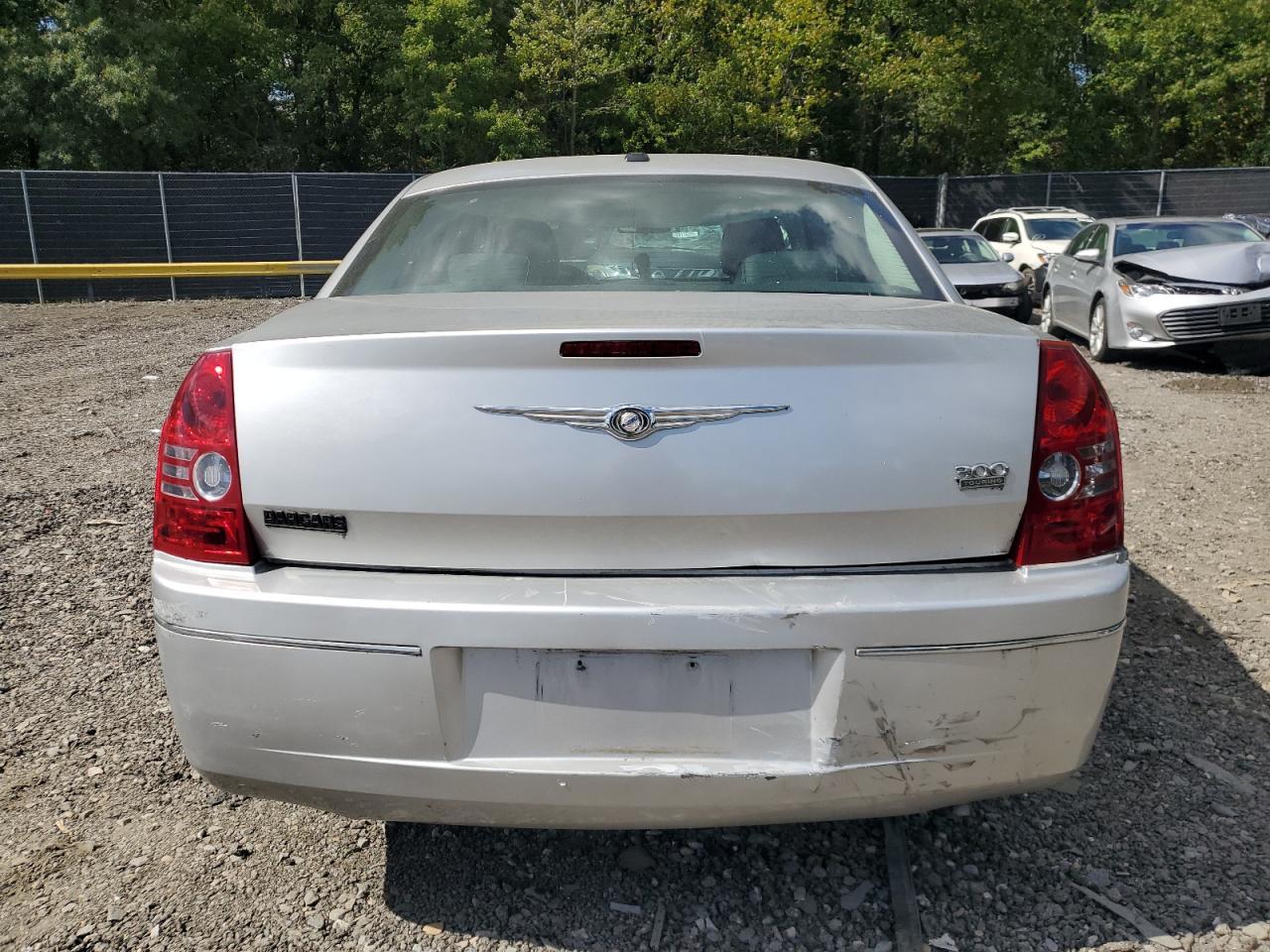 2010 CHRYSLER 300