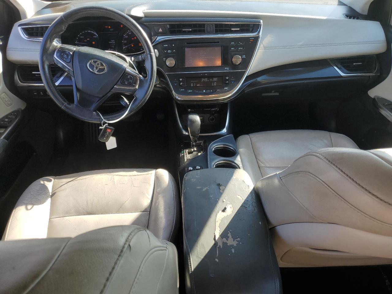 2013 TOYOTA Avalon