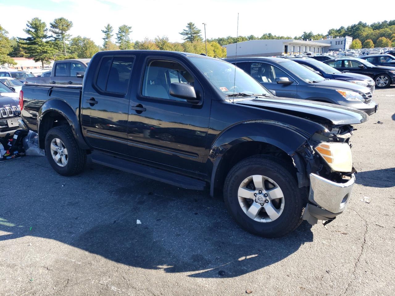 2011 NISSAN Frontier