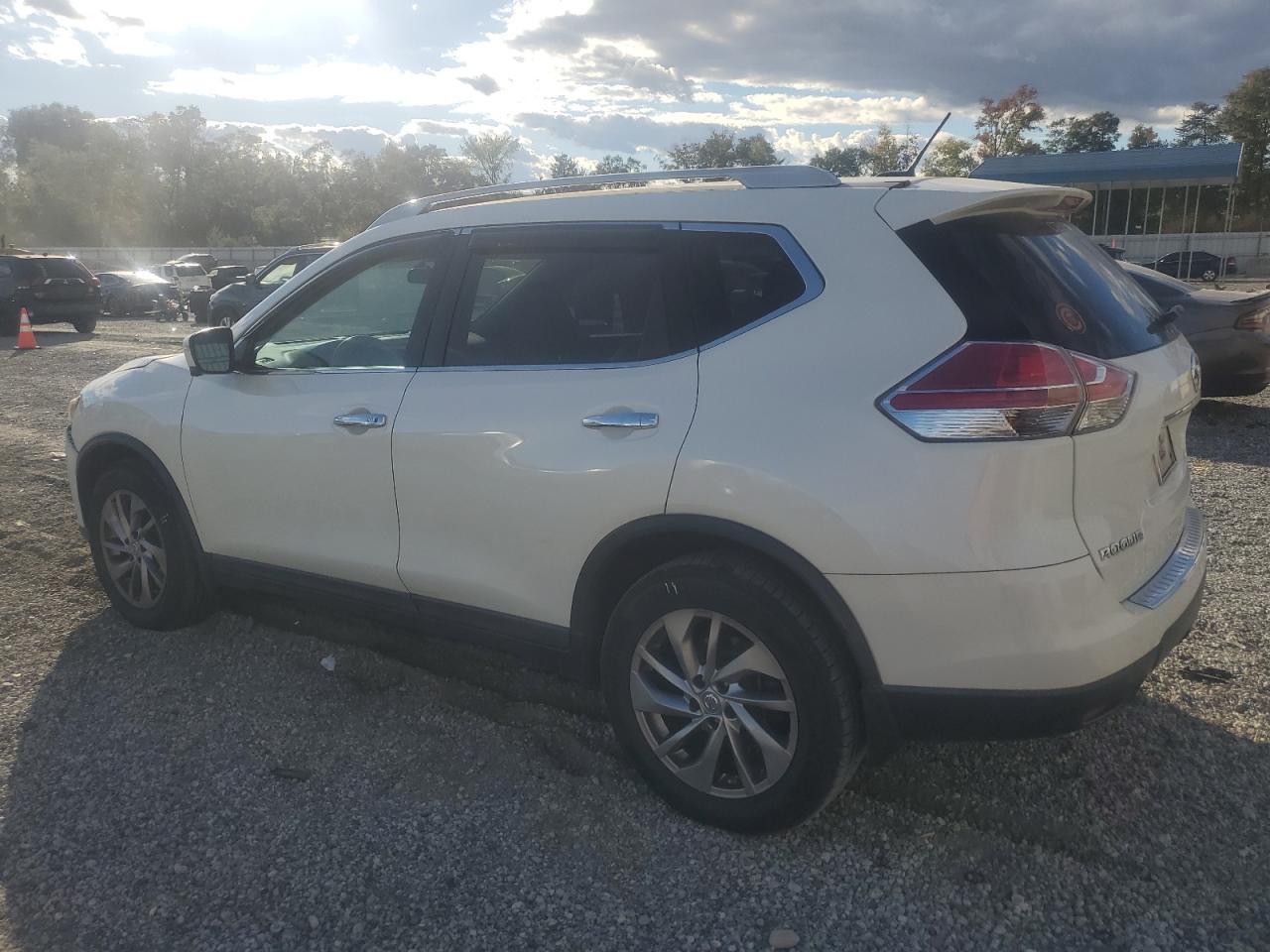 2015 NISSAN ROGUE
