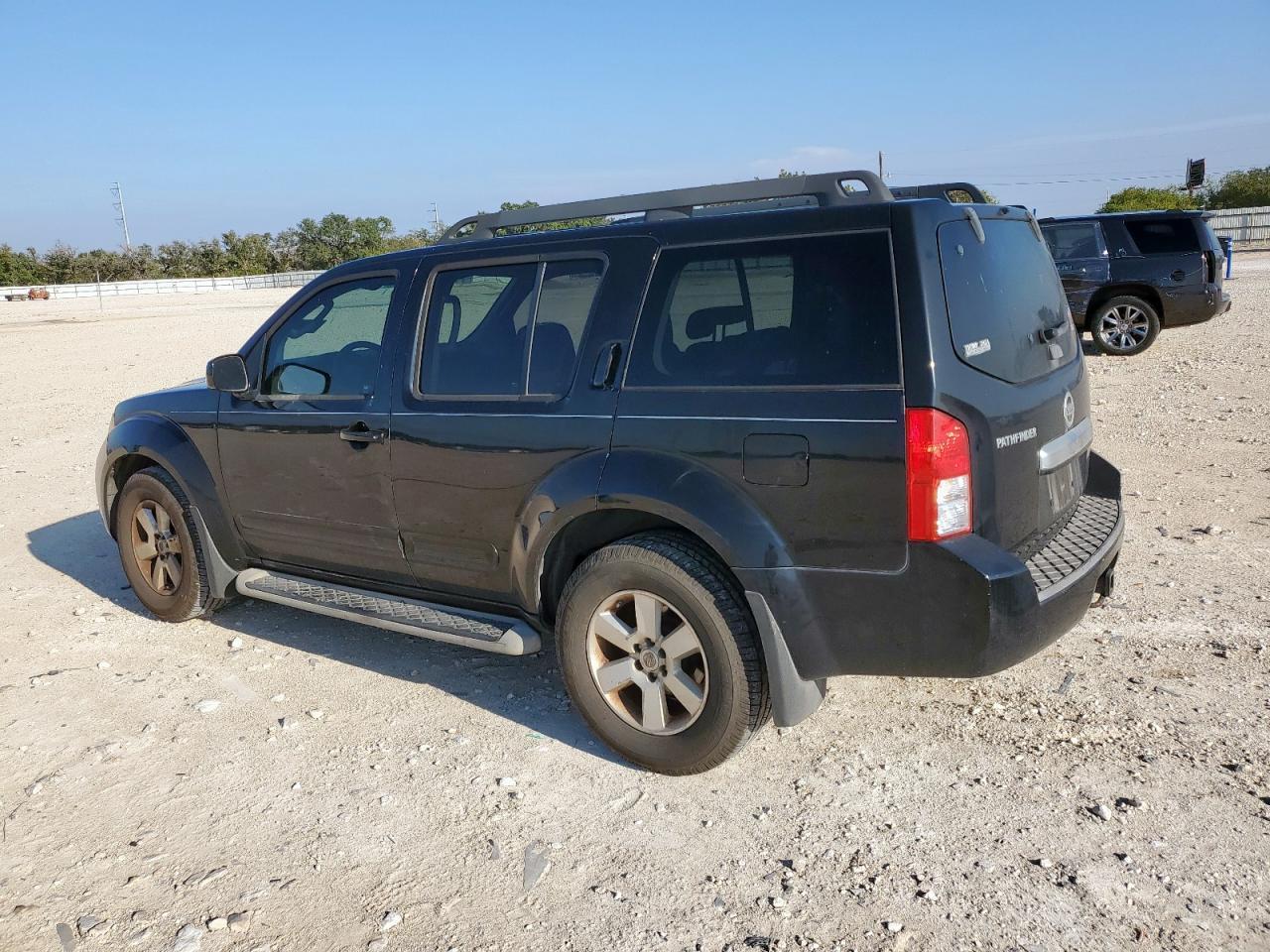 2011 NISSAN PATHFINDER