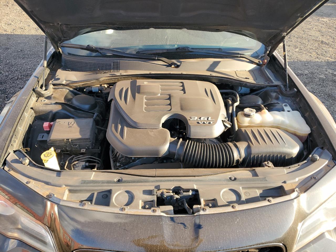 2019 CHRYSLER 300