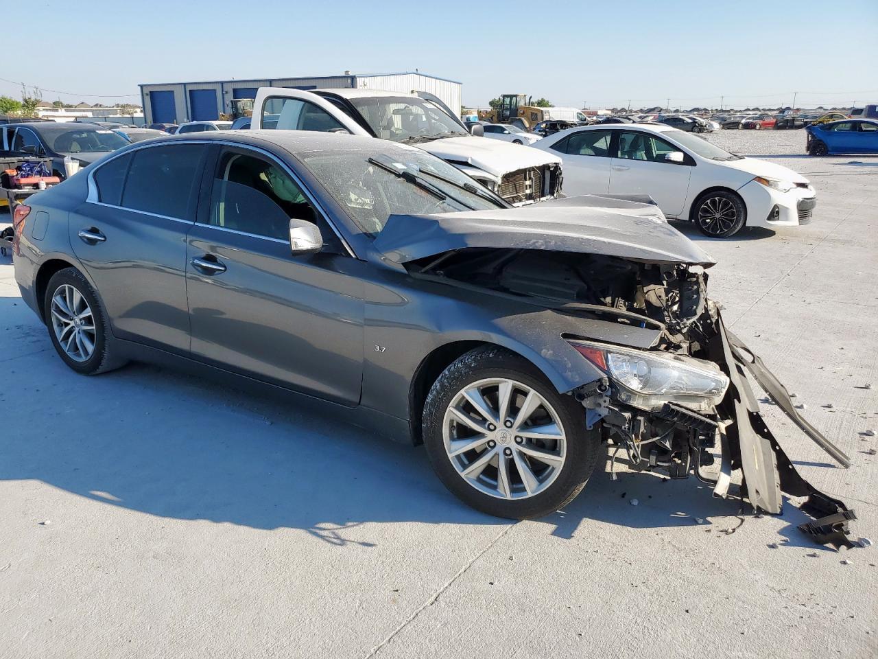 2015 INFINITI Q50