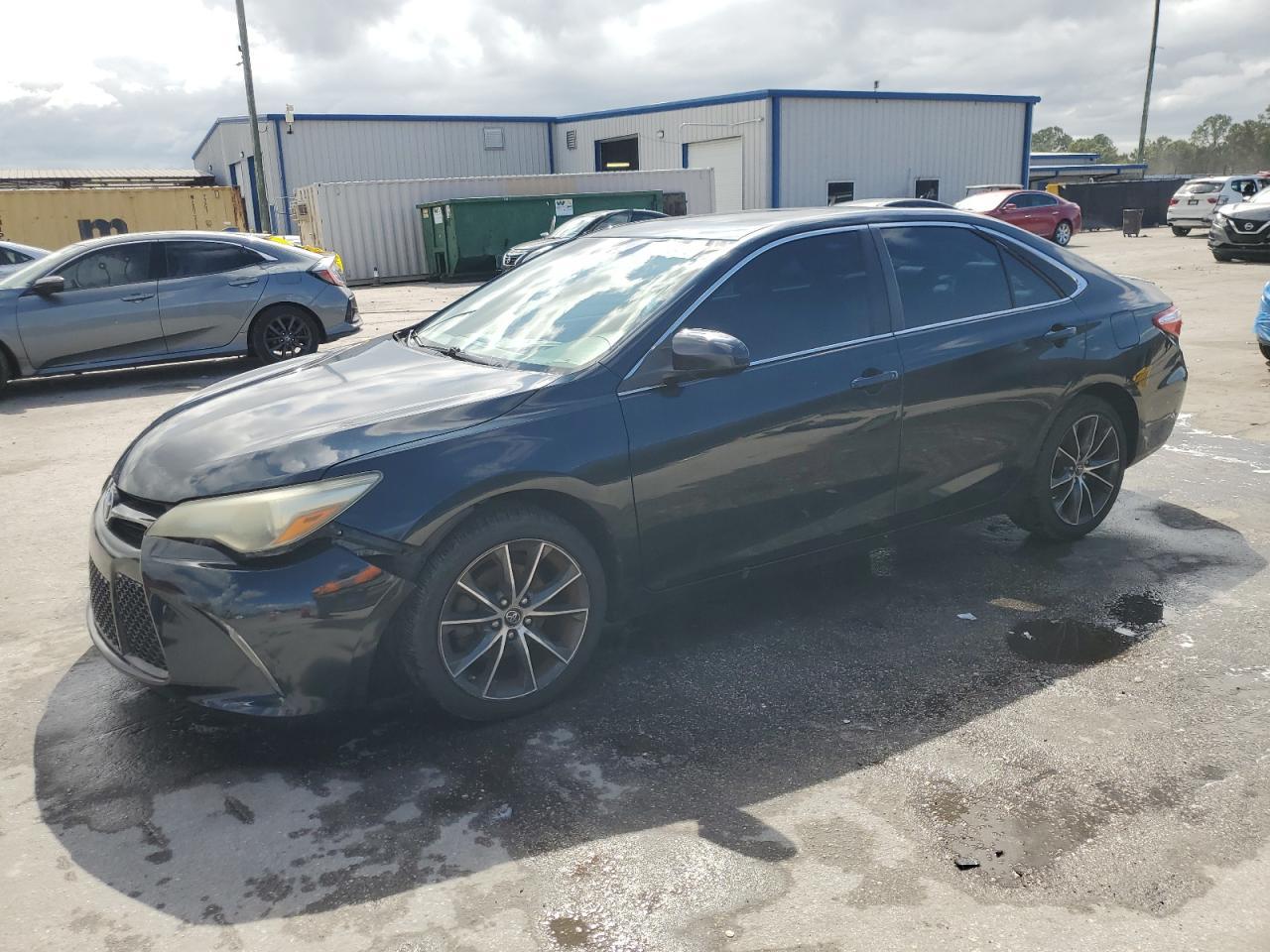 2017 TOYOTA CAMRY