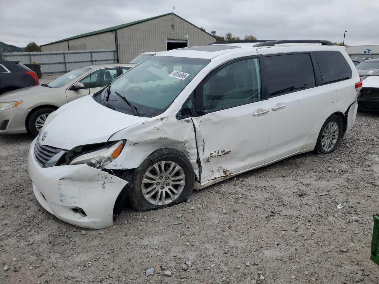 2014 TOYOTA SIENNA