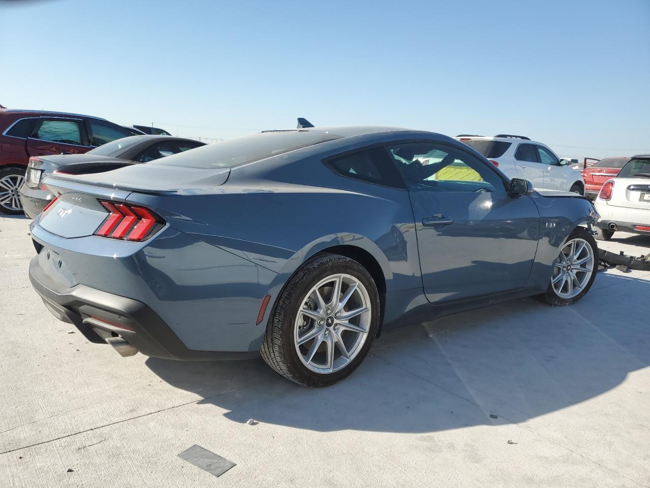 2025 FORD MUSTANG